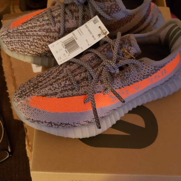 Brand new YEEZY Boost v2 350 "Beluga Reflective" size 6.5 men's/ 7 women - Picture 2 of 5